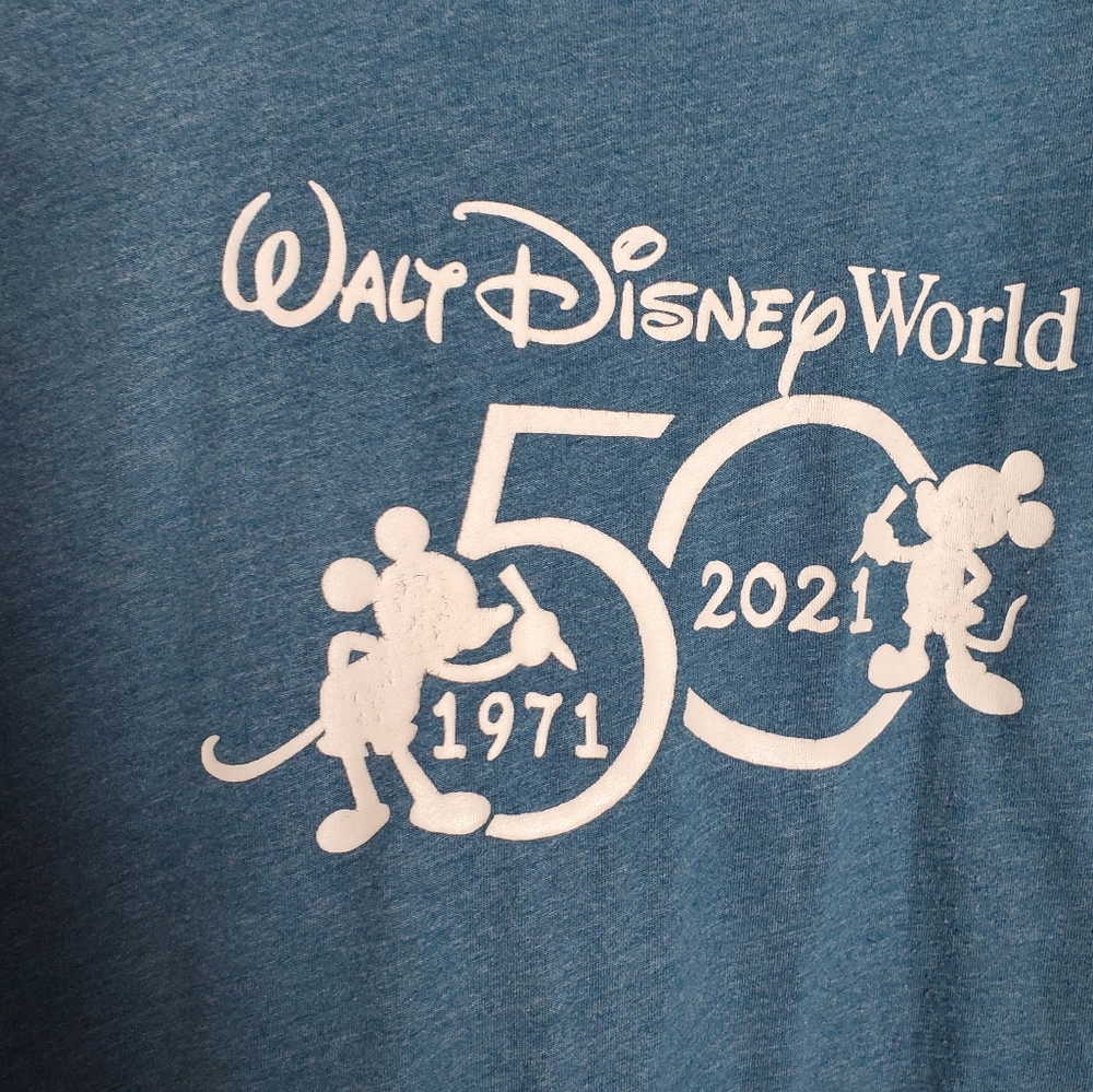 Magic Kingdom 50th Anniversary WDW Mickey Minnie Vacation T-shirt Small Womens‎ - Picture 3 of 7